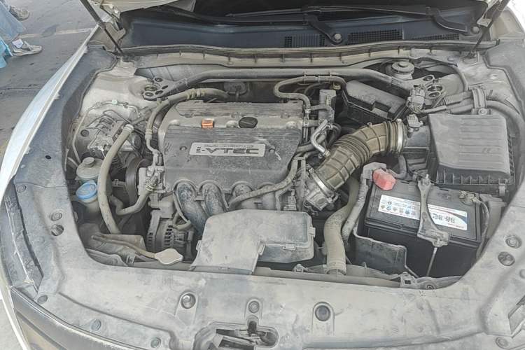 Used Honda Crosstour 2012 2.4L Luxury Edition Engine Bay