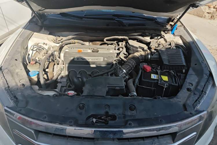 Used Honda Crosstour 2012 2.4L Luxury Edition Engine Bay