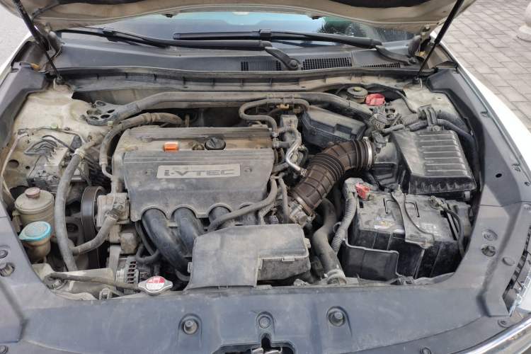 Used Honda Crosstour 2012 2.4L Luxury Edition Engine Bay