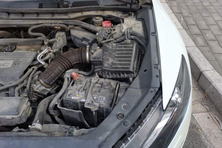 Used Honda Crosstour 2012 2.4L Luxury Edition Engine Bay Left