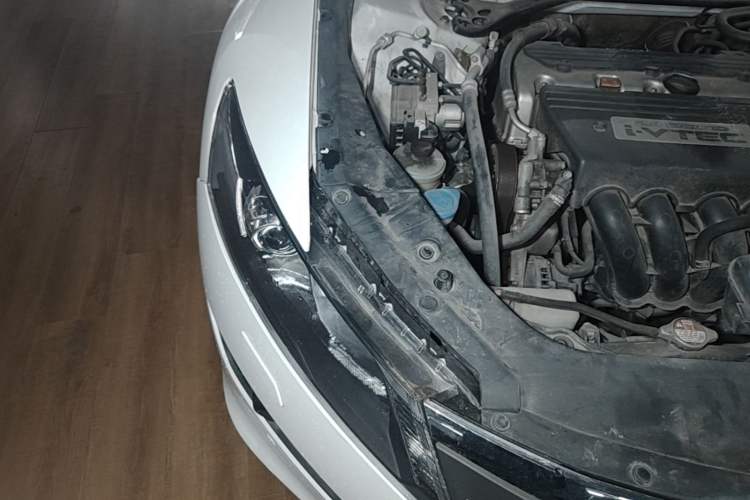 Used Honda Crosstour 2012 2.4L Luxury Edition Engine Bay Right