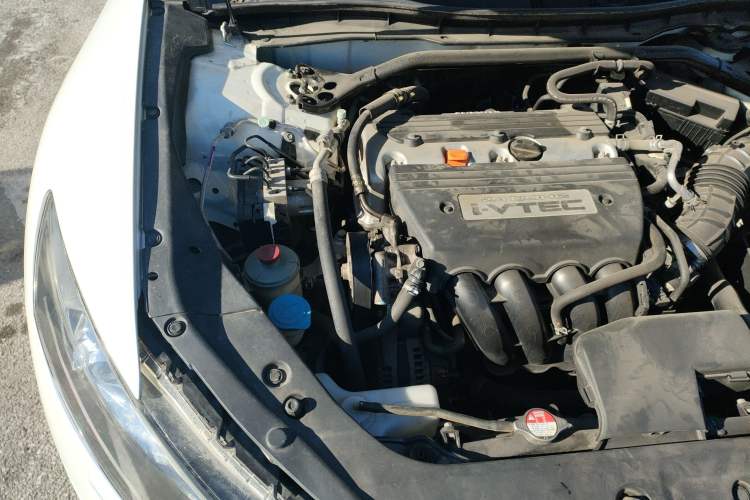 Used Honda Crosstour 2012 2.4L Luxury Edition Engine Bay Right