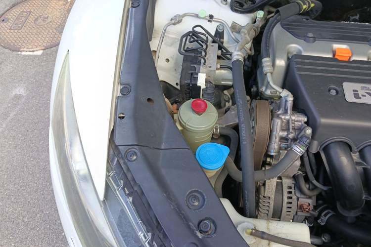 Used Honda Crosstour 2012 2.4L Luxury Edition Engine Bay Right