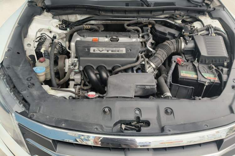 Used Honda Crosstour 2012 2.4L Luxury Edition Engine Bay