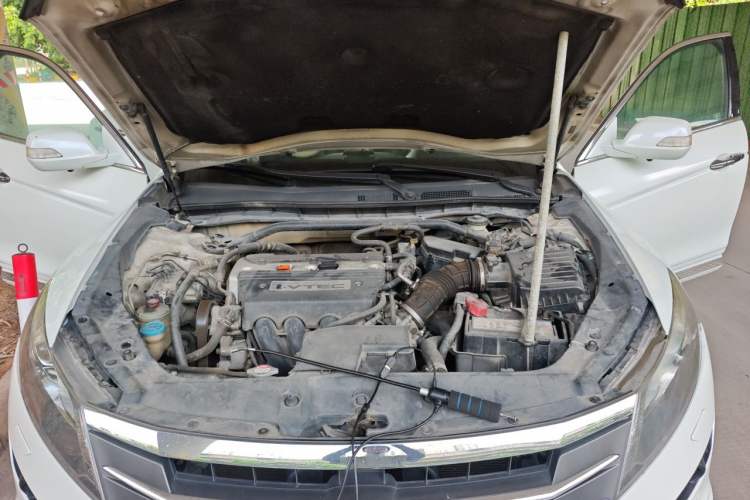 Used Honda Crosstour 2012 2.4L Luxury Edition Engine Bay