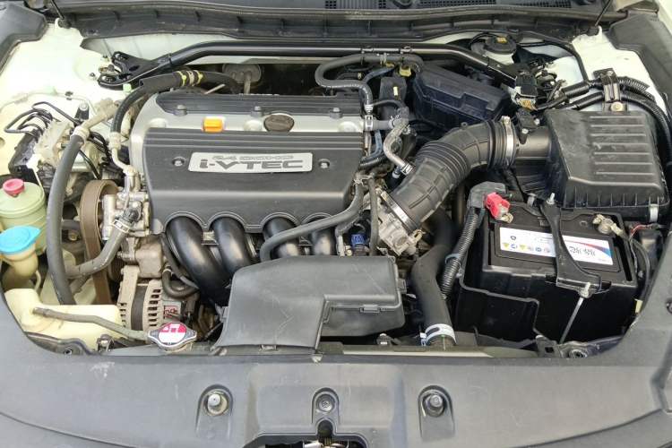 Used Honda Crosstour 2012 2.4L Luxury Edition Engine Bay