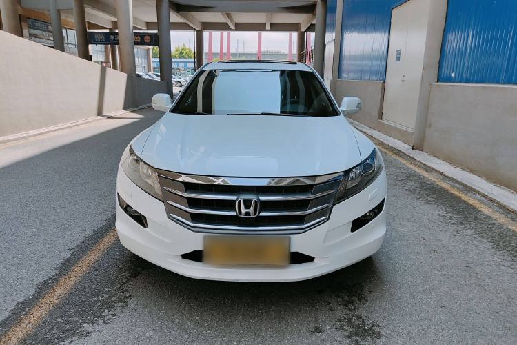 Used Honda Crosstour 2012 2.4L Luxury Edition Exterior 2