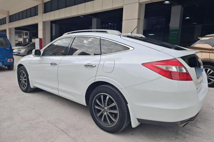 Used Honda Crosstour 2012 2.4L Luxury Edition Exterior 3