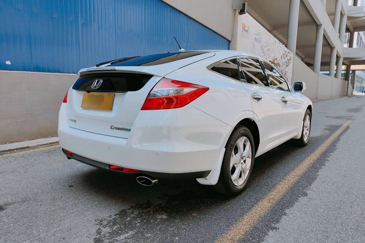 Used Honda Crosstour 2012 2.4L Luxury Edition Exterior 9