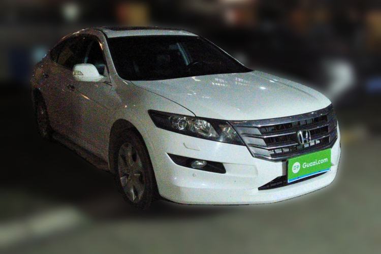 Used Honda Crosstour 2012 2.4L Luxury Edition Front Right 45 Deg