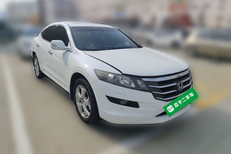 Used Honda Crosstour 2012 2.4L Luxury Edition Front Right 45 Deg