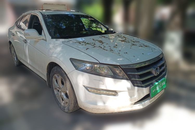 Used Honda Crosstour 2012 2.4L Luxury Edition Front Right 45 Deg