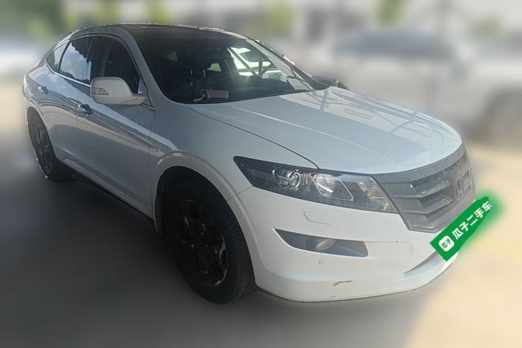 Used Honda Crosstour 2012 2.4L Luxury Edition Front Right 45 Deg