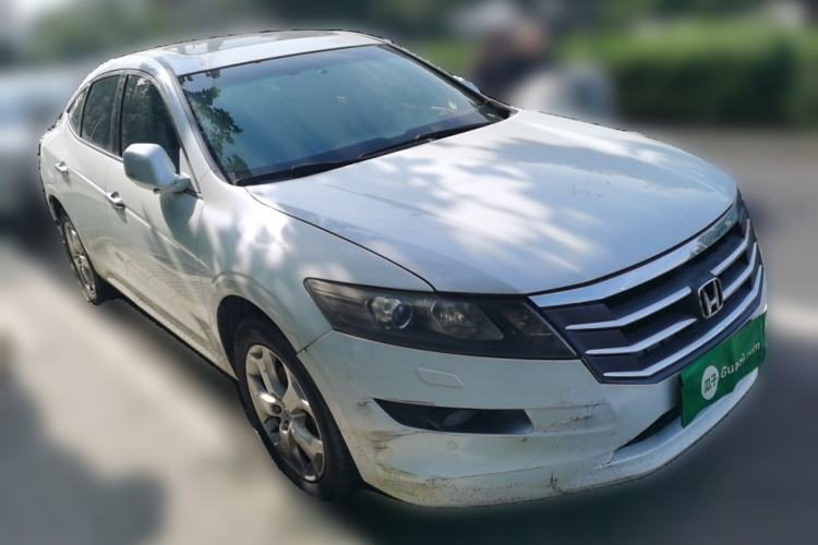Used Honda Crosstour 2012 2.4L Luxury Edition Front Right 45 Deg