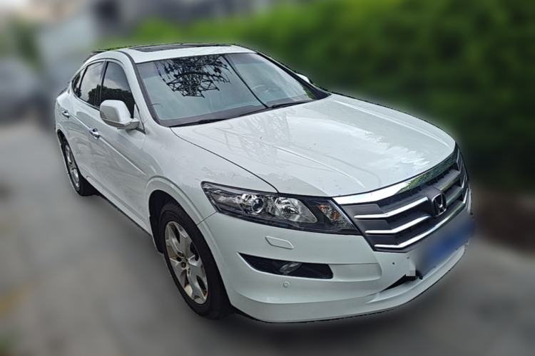 Used Honda Crosstour 2012 2.4L Luxury Edition Front Right 45 Deg