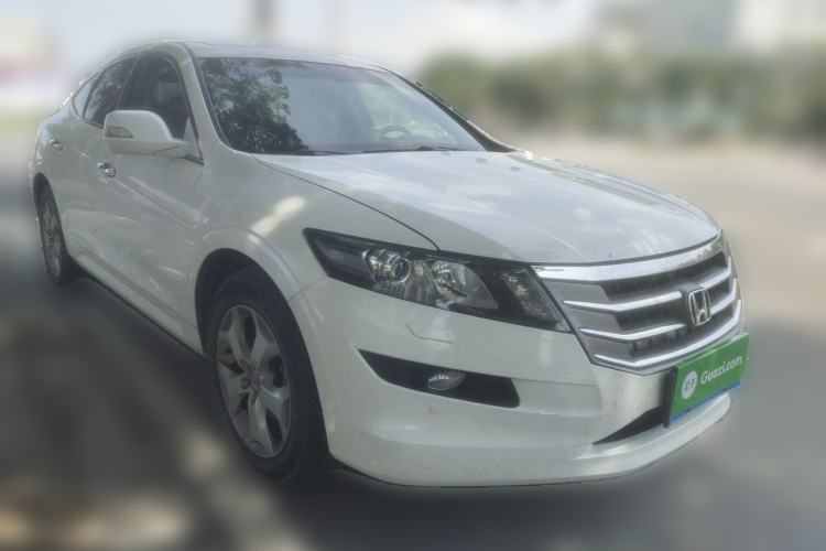 Used Honda Crosstour 2012 2.4L Luxury Edition Front Right 45 Deg