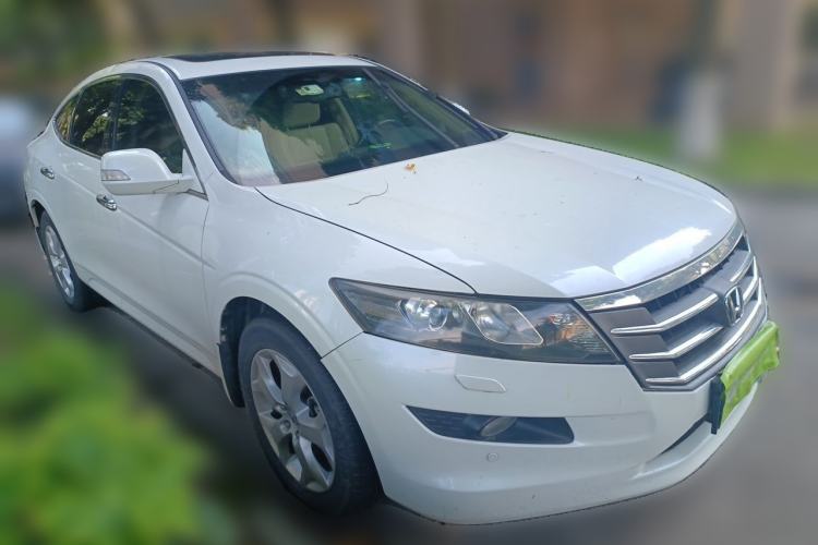 Used Honda Crosstour 2012 2.4L Luxury Edition Front Right 45 Deg