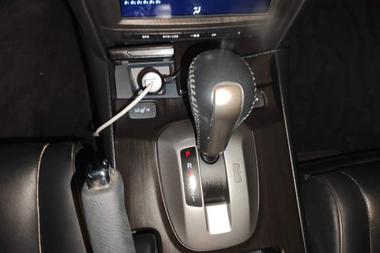 Used Honda Crosstour 2012 2.4L Luxury Edition Gear Lever