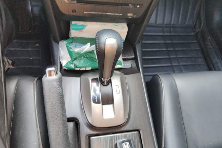 Used Honda Crosstour 2012 2.4L Luxury Edition Gear Lever
