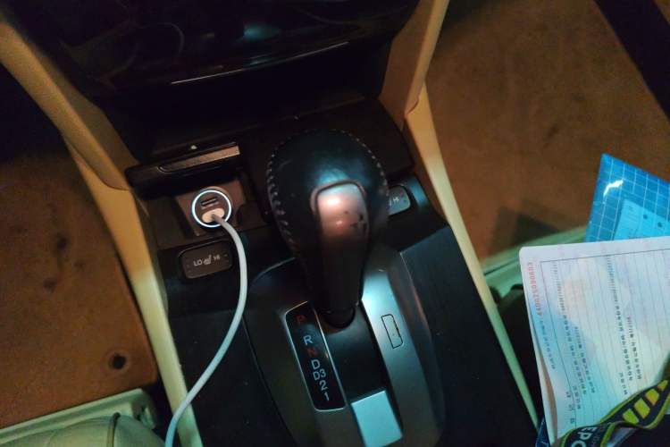 Used Honda Crosstour 2012 2.4L Luxury Edition Gear Lever