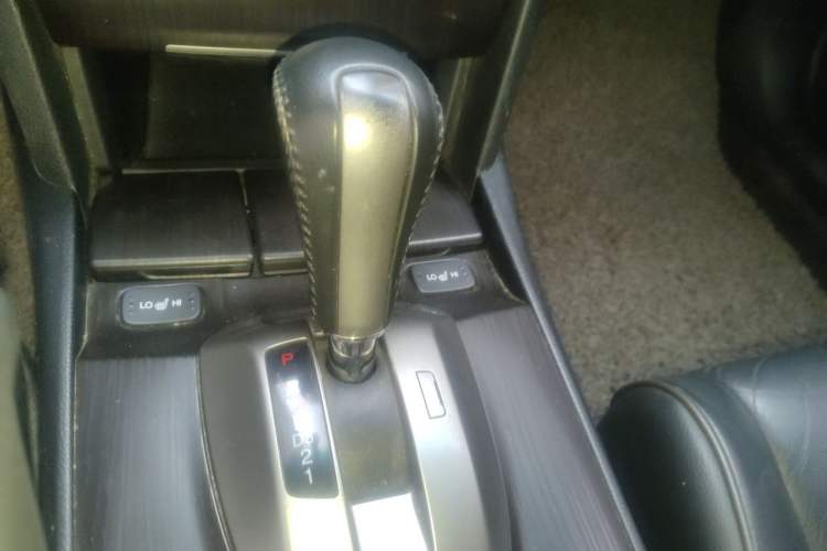 Used Honda Crosstour 2012 2.4L Luxury Edition Gear Lever