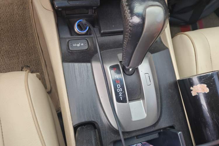 Used Honda Crosstour 2012 2.4L Luxury Edition Gear Lever