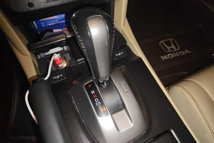 Used Honda Crosstour 2012 2.4L Luxury Edition Gear Lever