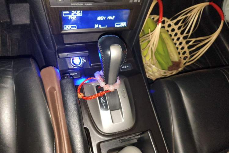 Used Honda Crosstour 2012 2.4L Luxury Edition Gear Lever