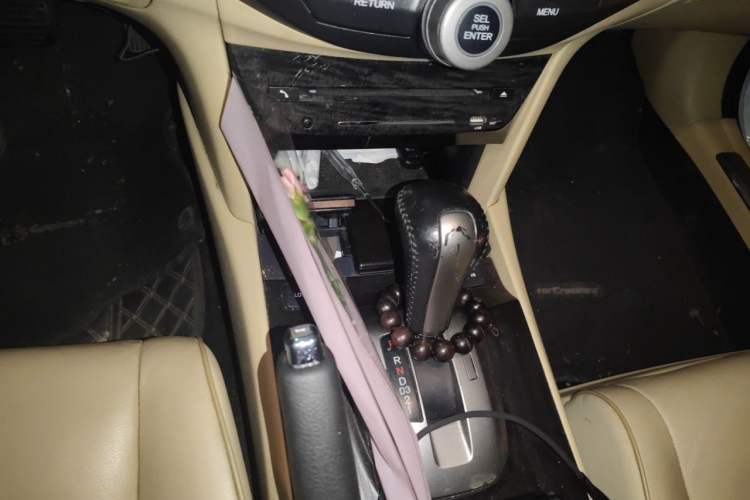 Used Honda Crosstour 2012 2.4L Luxury Edition Gear Lever