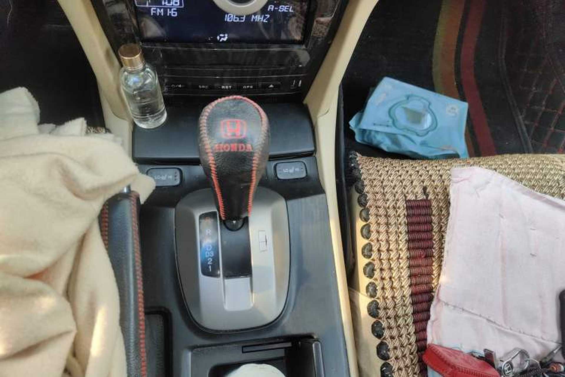 Used Honda Crosstour 2012 2.4L Luxury Edition Gear Lever