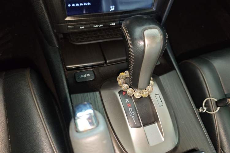 Used Honda Crosstour 2012 2.4L Luxury Edition Gear Lever
