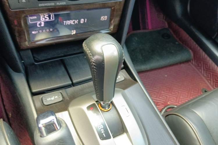 Used Honda Crosstour 2012 2.4L Luxury Edition Gear Lever