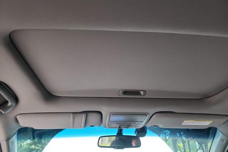 Used Honda Crosstour 2012 2.4L Luxury Edition Headliner