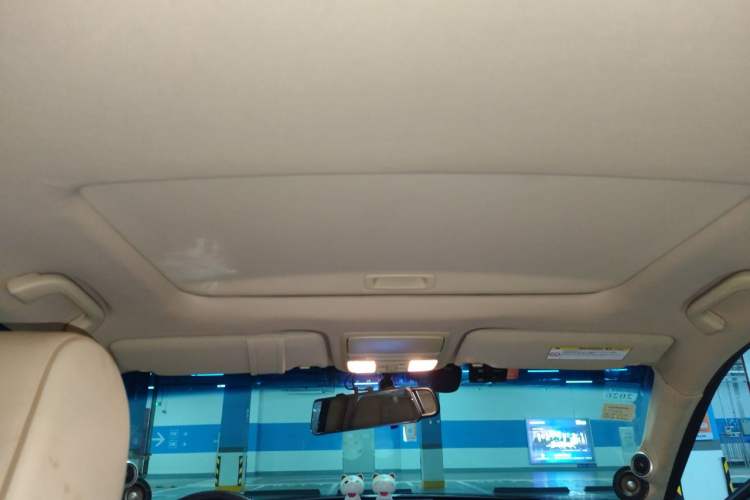 Used Honda Crosstour 2012 2.4L Luxury Edition Headliner