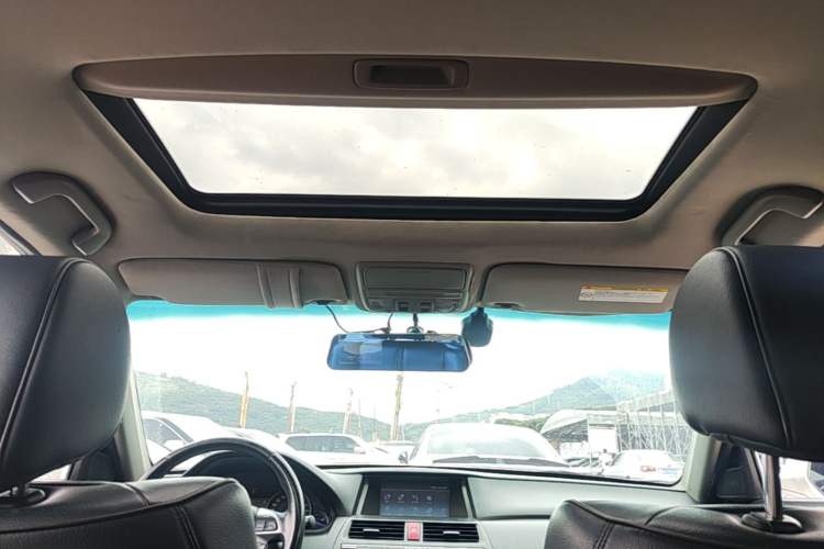 Used Honda Crosstour 2012 2.4L Luxury Edition Headliner