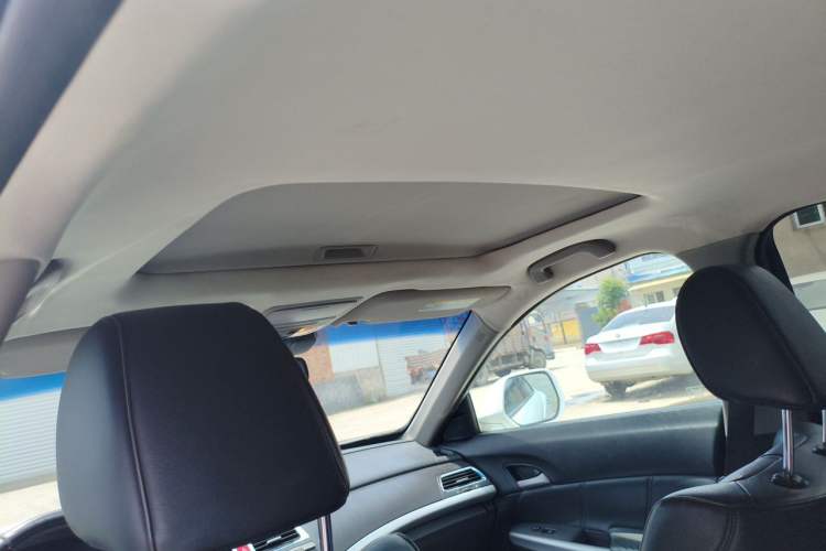 Used Honda Crosstour 2012 2.4L Luxury Edition Headliner