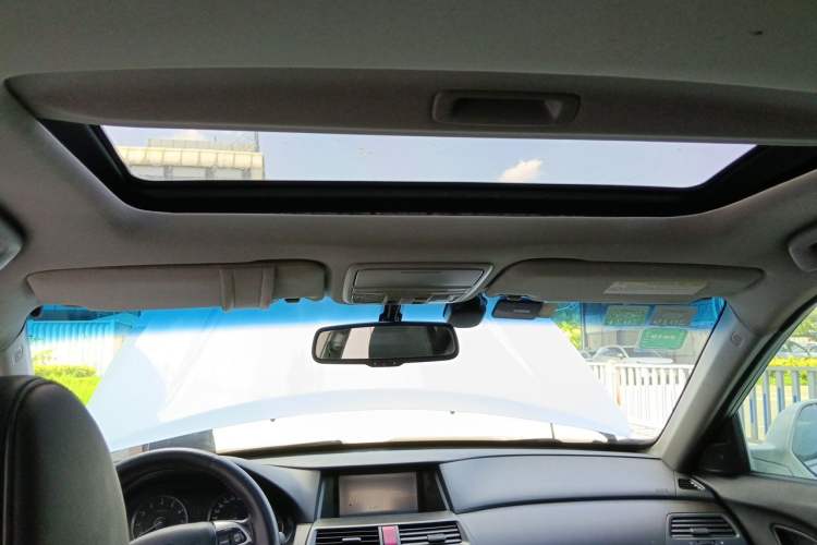 Used Honda Crosstour 2012 2.4L Luxury Edition Headliner