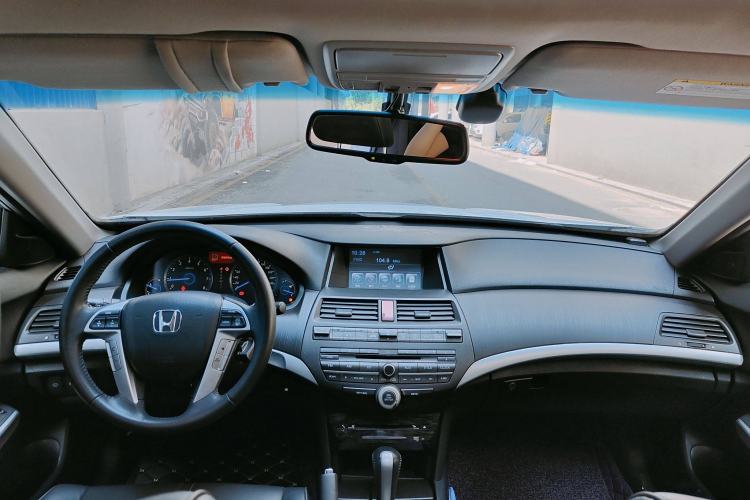 Used Honda Crosstour 2012 2.4L Luxury Edition Interior 1