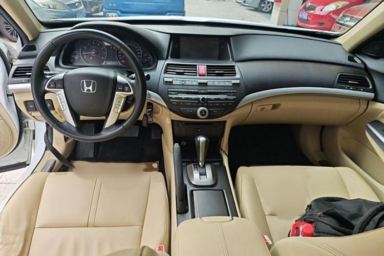 Used Honda Crosstour 2012 2.4L Luxury Edition Interior 1