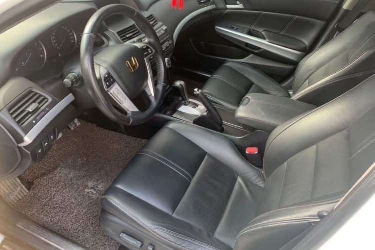 Used Honda Crosstour 2012 2.4L Luxury Edition Interior 2