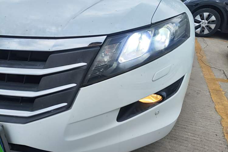 Used Honda Crosstour 2012 2.4L Luxury Edition Left Front Headlight
