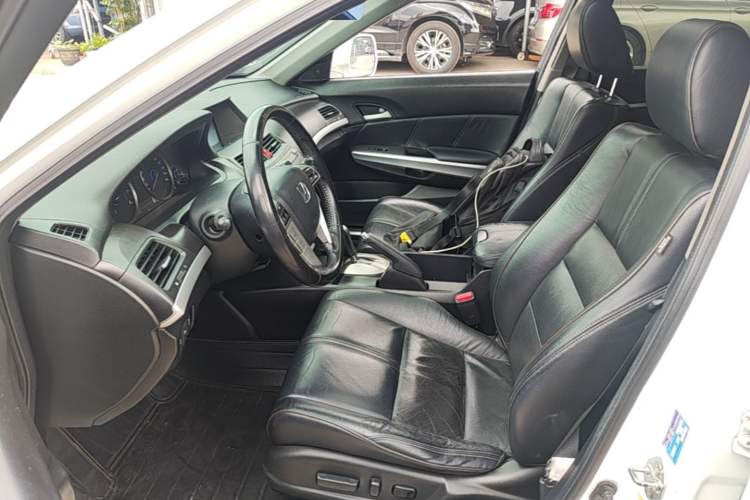 Used Honda Crosstour 2012 2.4L Luxury Edition Left Front Seat