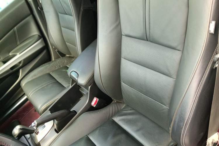 Used Honda Crosstour 2012 2.4L Luxury Edition Left Front Seat