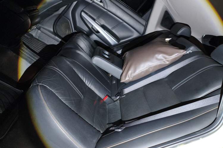 Used Honda Crosstour 2012 2.4L Luxury Edition Left Rear Seat