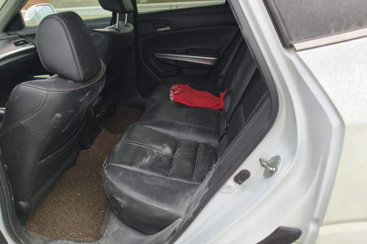 Used Honda Crosstour 2012 2.4L Luxury Edition Left Rear Seat
