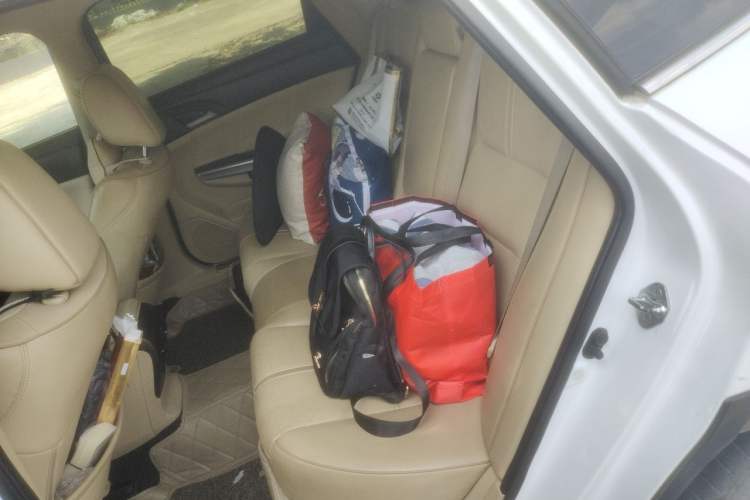 Used Honda Crosstour 2012 2.4L Luxury Edition Left Rear Seat