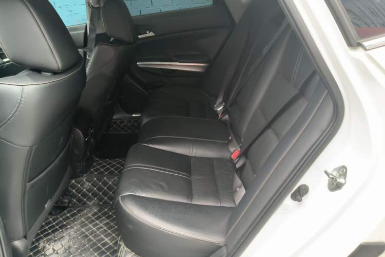 Used Honda Crosstour 2012 2.4L Luxury Edition Left Rear Seat