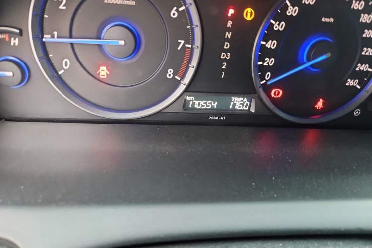Used Honda Crosstour 2012 2.4L Luxury Edition Odometer Close Up