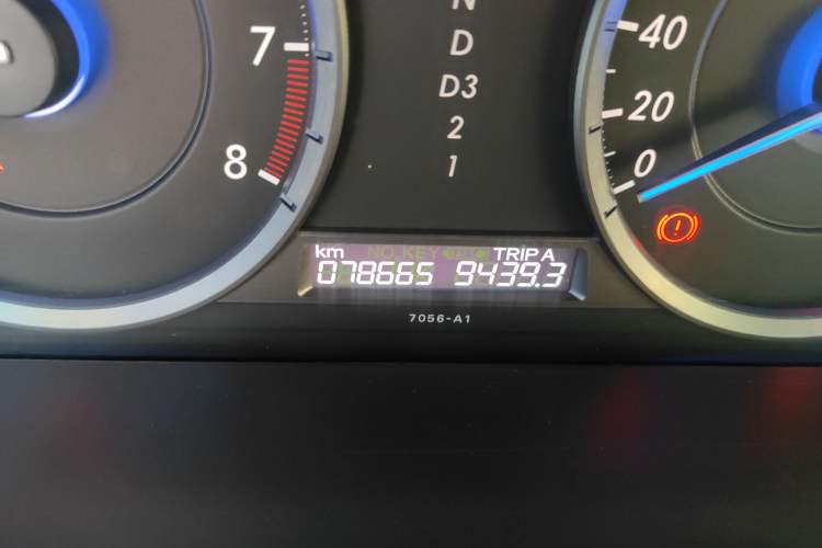 Used Honda Crosstour 2012 2.4L Luxury Edition Odometer Close Up