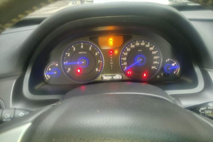 Used Honda Crosstour 2012 2.4L Luxury Edition Odometer Close Up